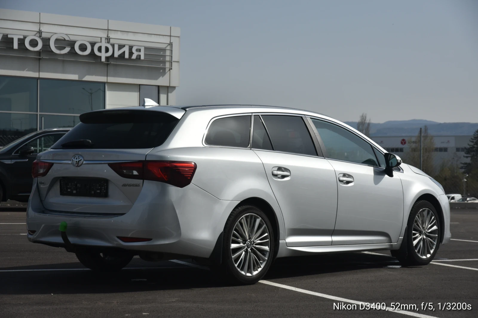 Toyota Avensis 1.8 147 кс., снимка 5 - Автомобили и джипове - 54193289