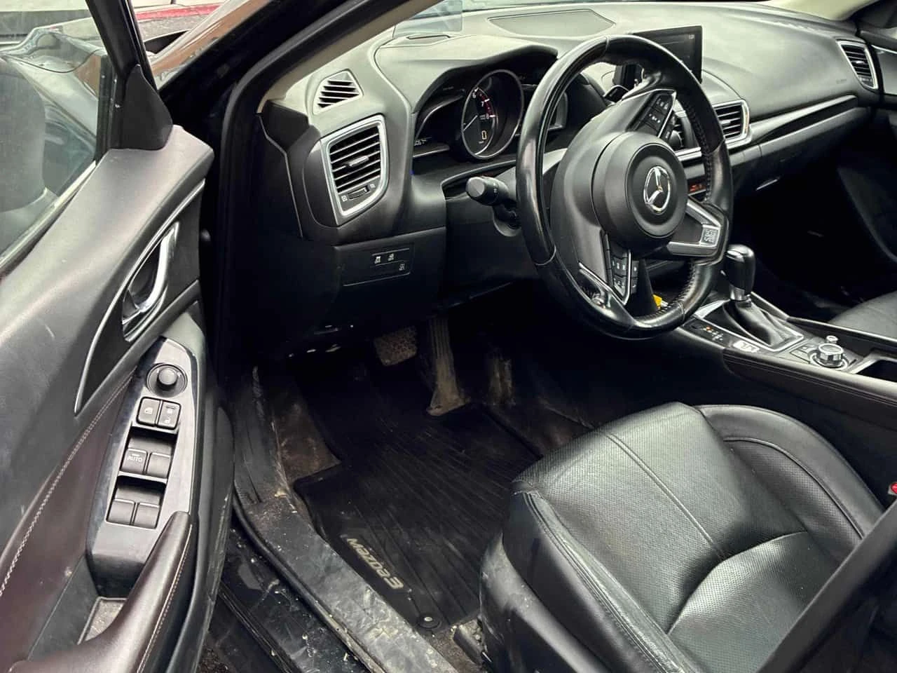 Mazda 3 * GT * CARFAX * ���� * KEYLESS * �������� | Mobile.bg � ����������� 5