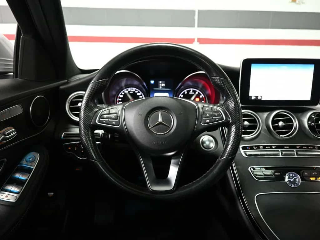 Mercedes-Benz C 300 * CARFAX * ЦЕНА ДО БГ, снимка 12 - Автомобили и джипове - 54595183