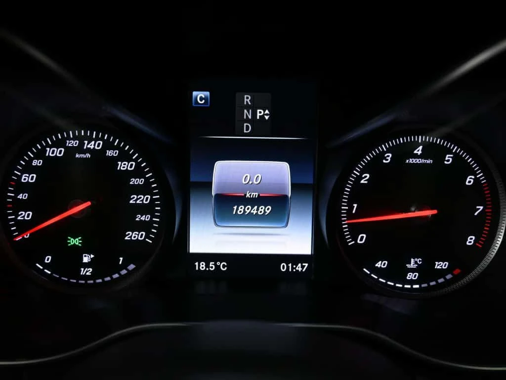 Mercedes-Benz C 300 * CARFAX * ЦЕНА ДО БГ, снимка 13 - Автомобили и джипове - 54595183