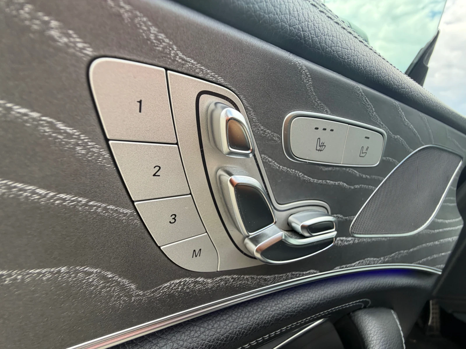 Mercedes-Benz CLS 400 AMG* Пълна* История* Уникат, снимка 12 - Автомобили и джипове - 55395780