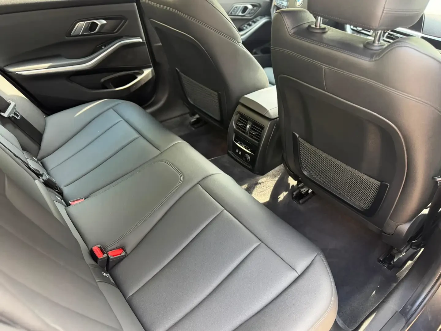 BMW 330 xDrive* B48* ПОДГРЕВ, снимка 13 - Автомобили и джипове - 55430938