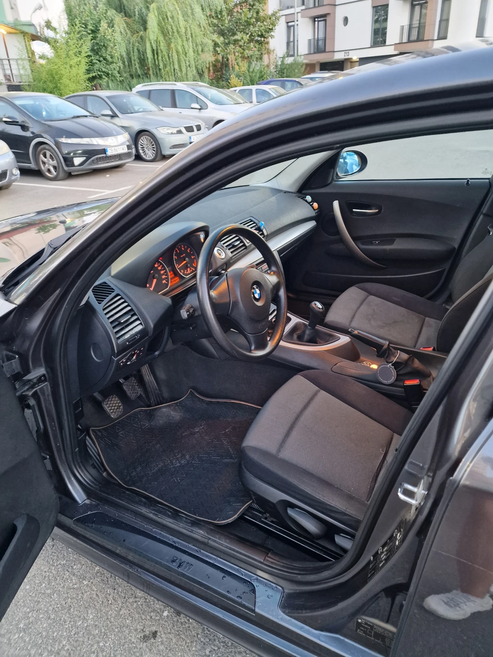 BMW 118, снимка 7 - Автомобили и джипове - 55646391