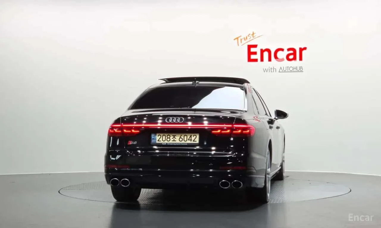 Audi S8 / 1 СОБСТВЕНИК / БЕЗ ИНЦИДЕНТИ / ТЕЛЕВИЗОРИ , снимка 4 - Автомобили и джипове - 56295057