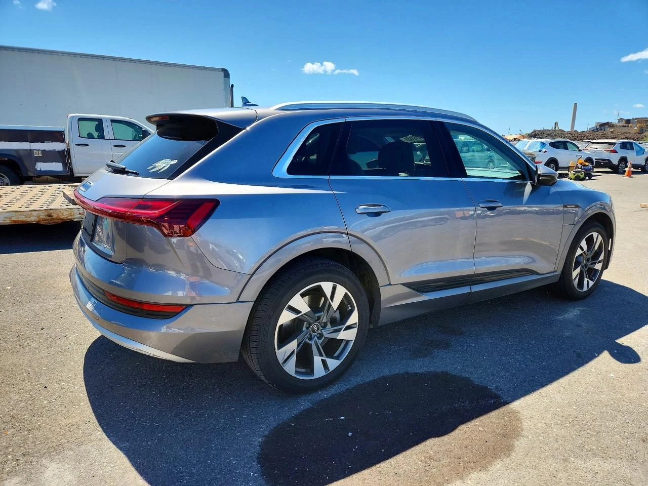 Audi E-Tron Premium, снимка 3 - Автомобили и джипове - 56314688