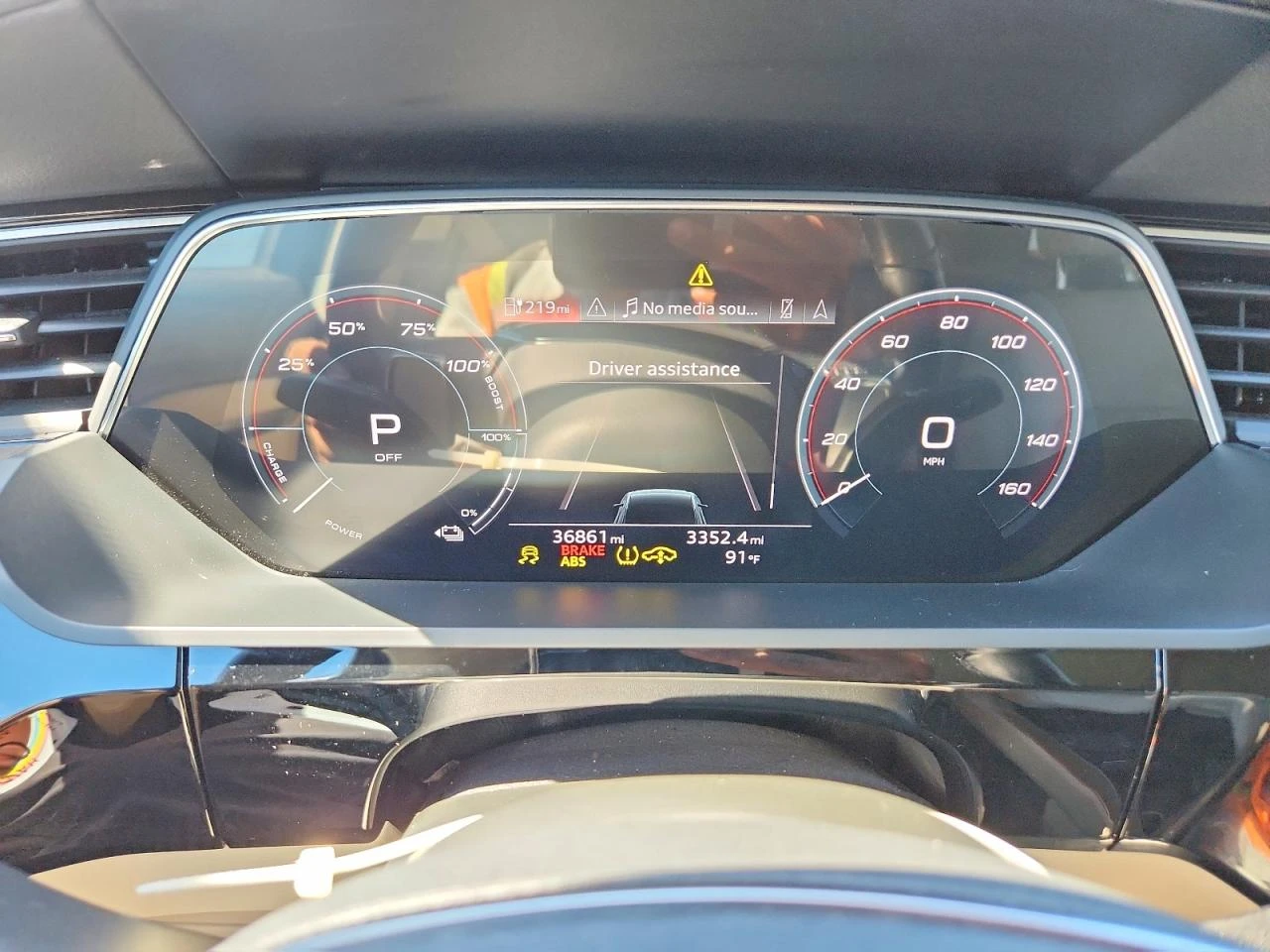 Audi E-Tron Premium, снимка 9 - Автомобили и джипове - 56314688