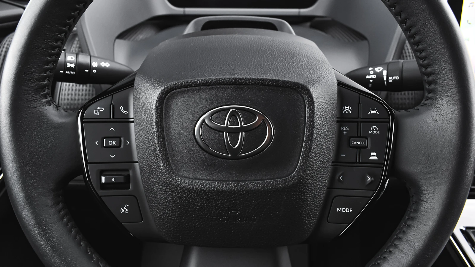 Toyota bZ4X Executive 71.4 kWh BEV, снимка 9 - Автомобили и джипове - 56659064