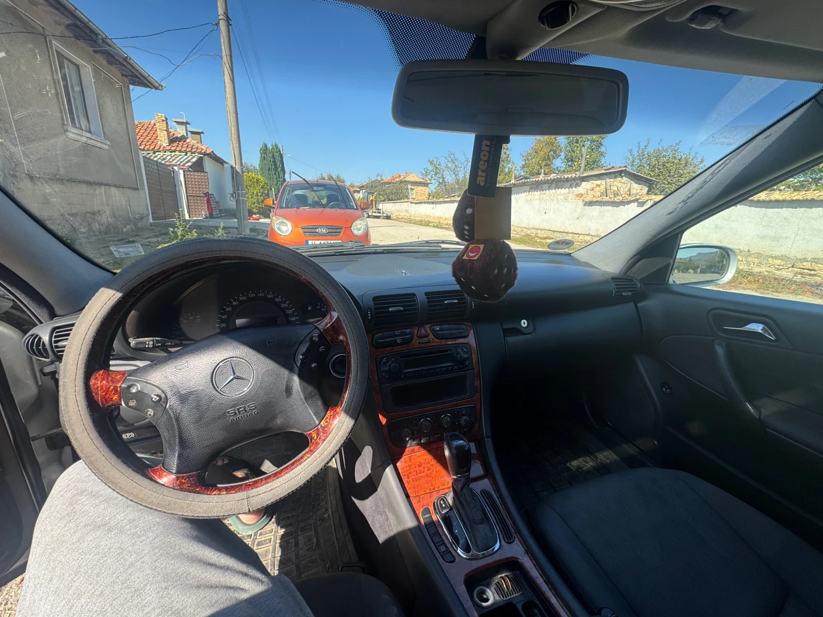 Mercedes-Benz C 220, снимка 9 - Автомобили и джипове - 56713369