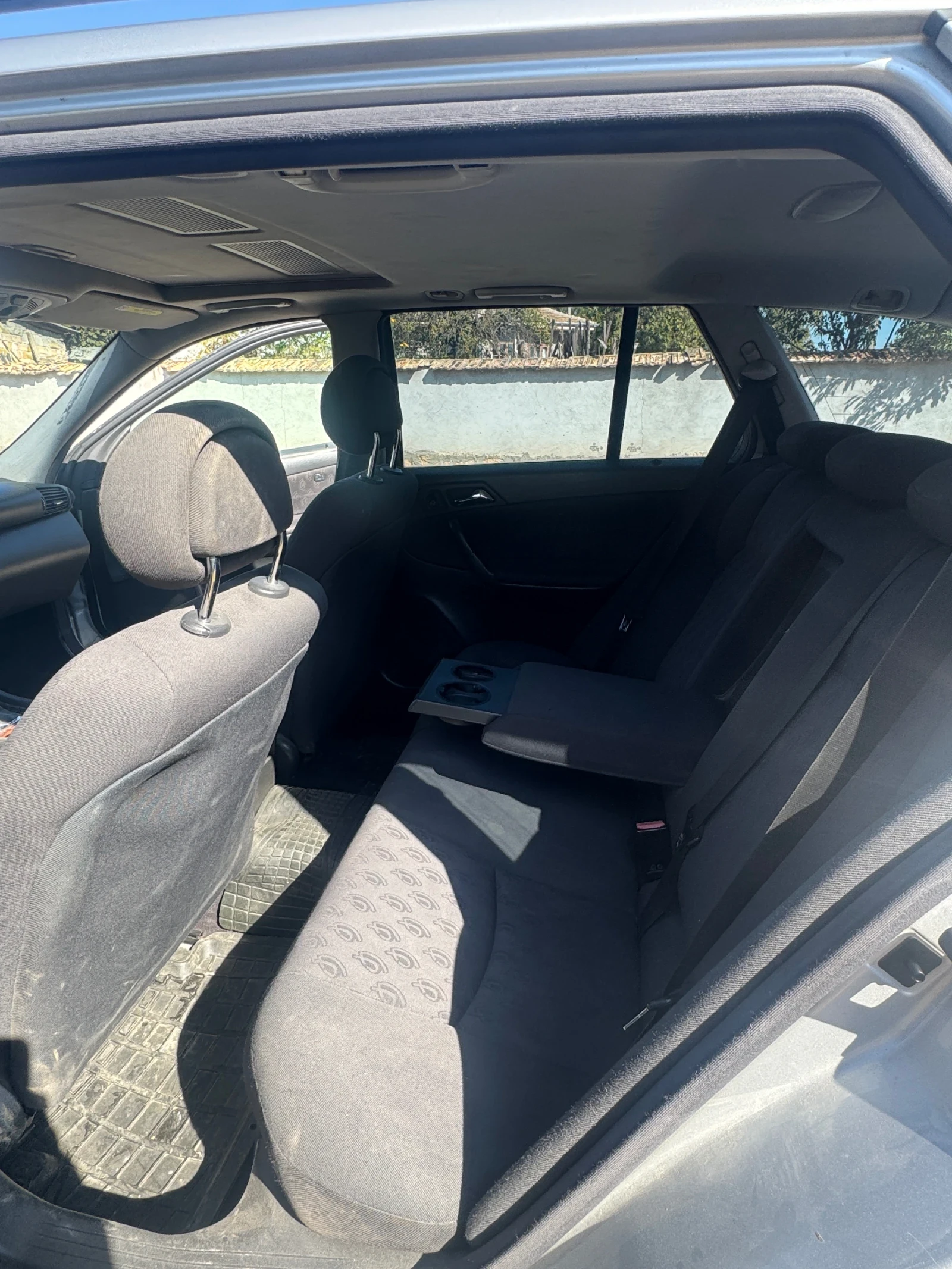 Mercedes-Benz C 220, снимка 12 - Автомобили и джипове - 56713369