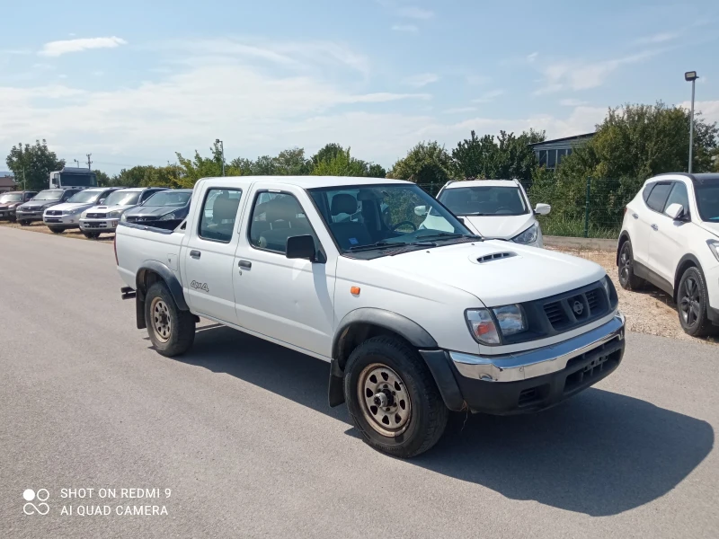 Nissan Navara 2.5 дизел, снимка 1 - Автомобили и джипове - 46857673