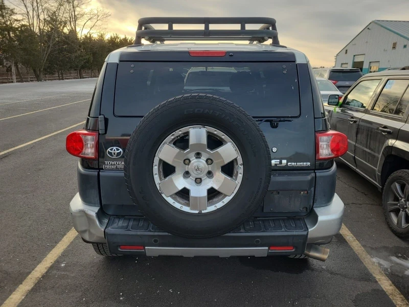 Toyota Fj cruiser, снимка 5 - Автомобили и джипове - 48720449