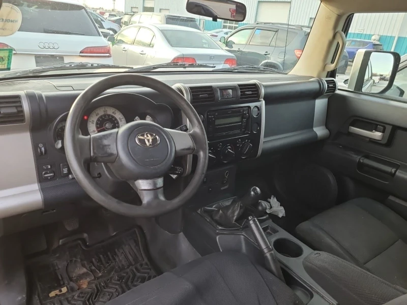 Toyota Fj cruiser, снимка 9 - Автомобили и джипове - 48720449