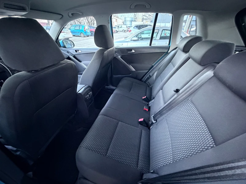 VW Tiguan, снимка 16 - Автомобили и джипове - 52805177