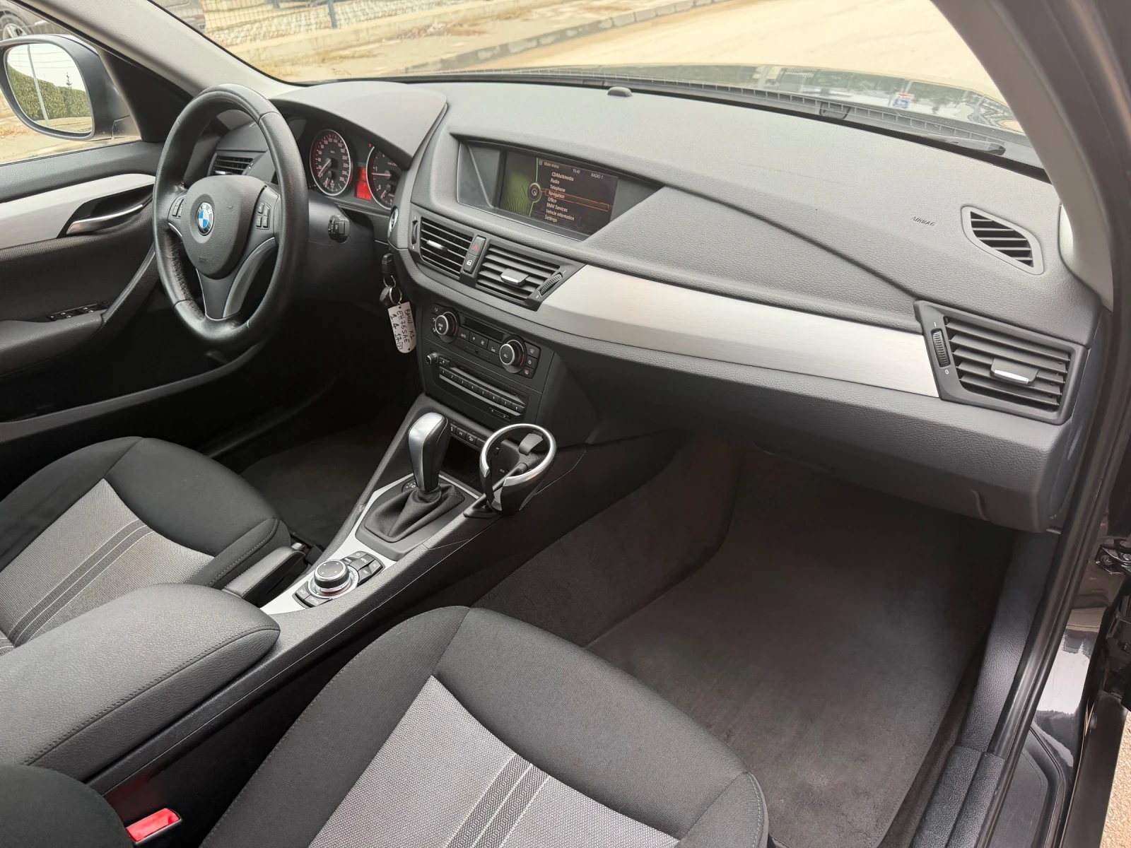 BMW X1 2.0d / xDrive / XENON / NAVI /ПЪЛ.СЕРВИЗНА ИСТОРИЯ - изображение 9