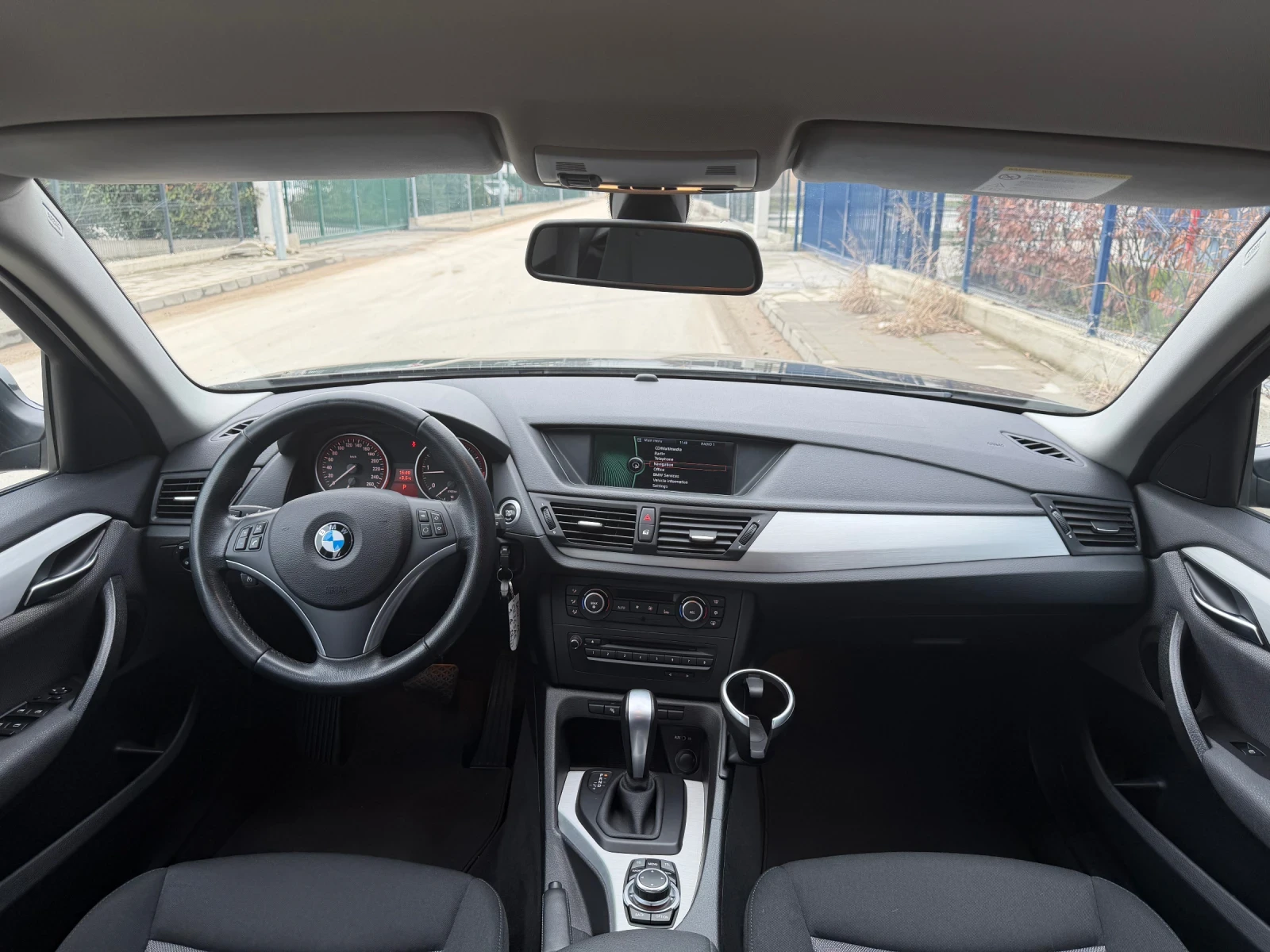 BMW X1 2.0d / xDrive / XENON / NAVI /ПЪЛ.СЕРВИЗНА ИСТОРИЯ - изображение 8