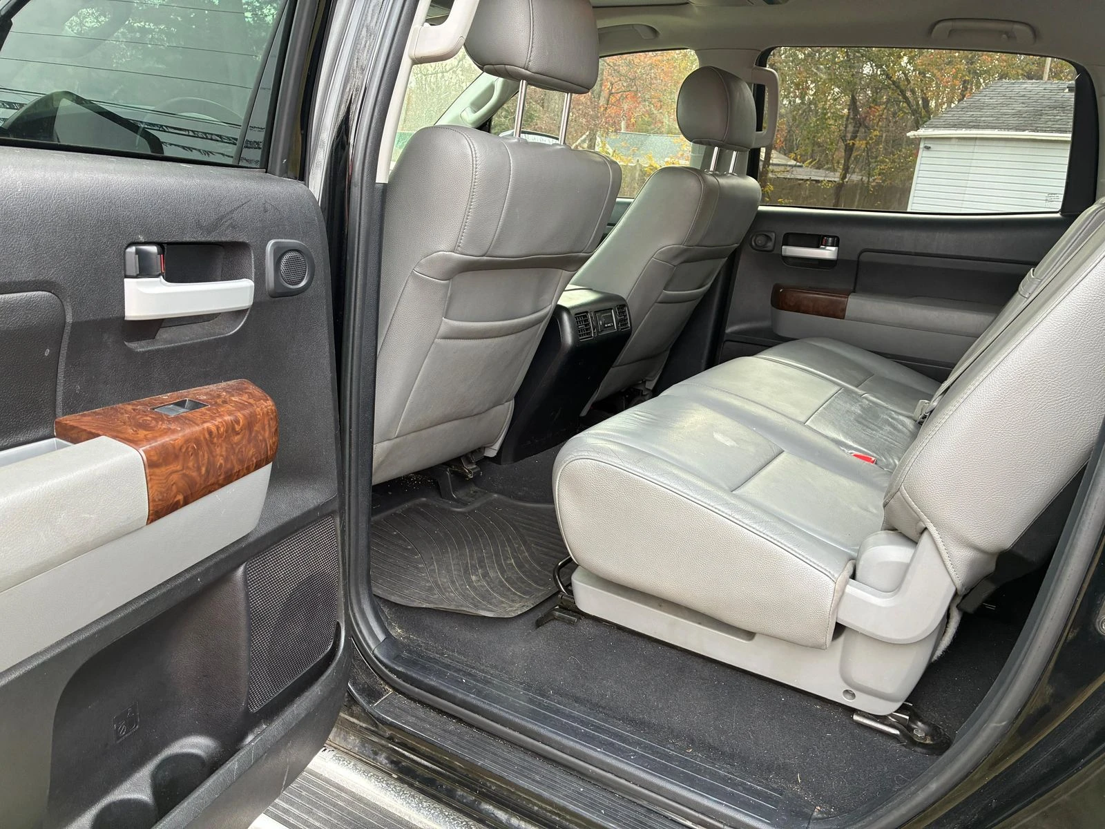 Toyota Tundra  - изображение 9