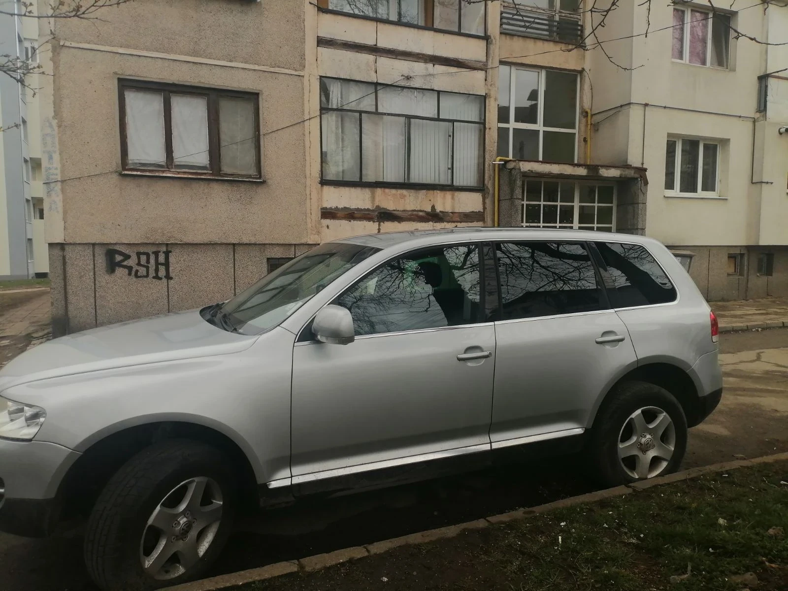 VW Touareg 2.5 TDI, снимка 3 - Автомобили и джипове - 54079616