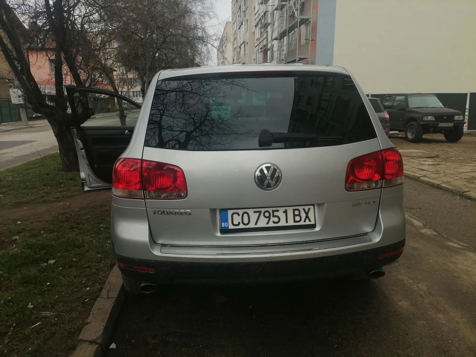 VW Touareg 2.5 TDI, снимка 2 - Автомобили и джипове - 54079616