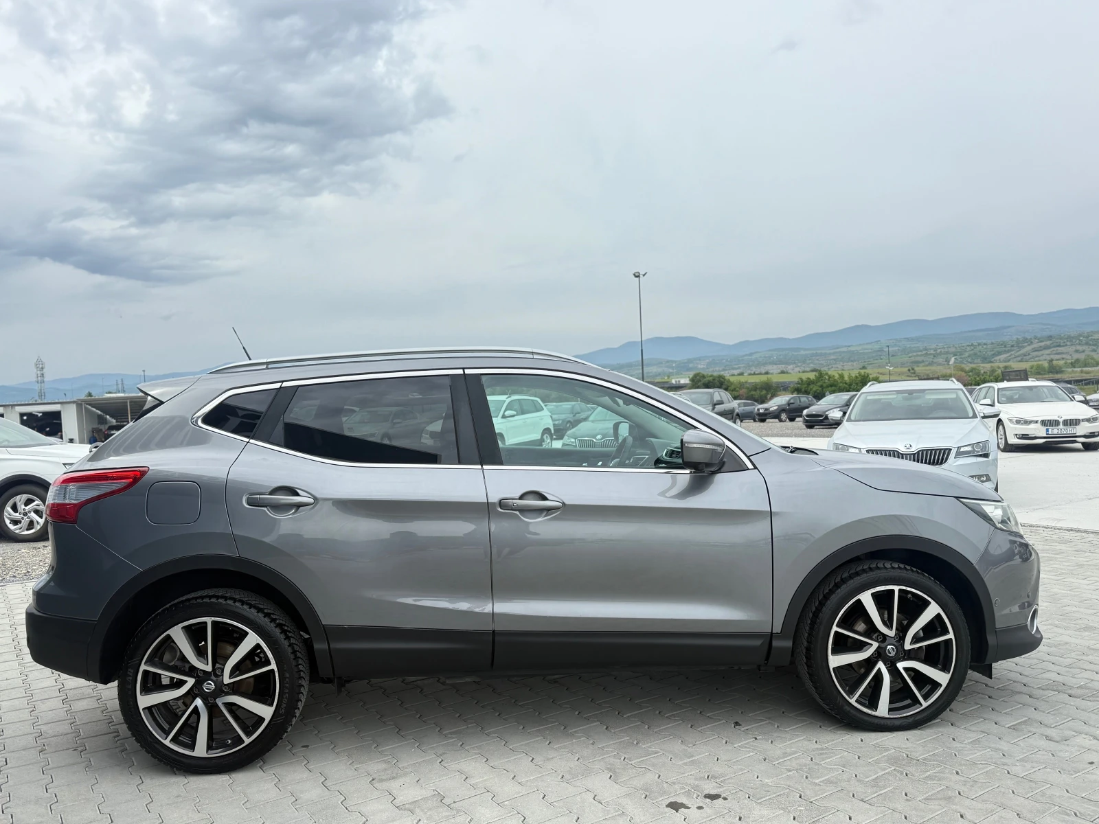 Nissan Qashqai 1.6 dci Собствен лизинг !!!, снимка 4 - Автомобили и джипове - 54496364