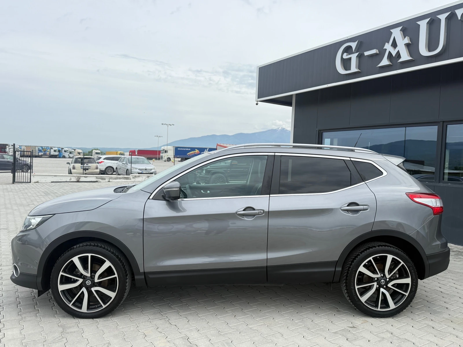 Nissan Qashqai 1.6 dci Собствен лизинг !!!, снимка 8 - Автомобили и джипове - 54496364