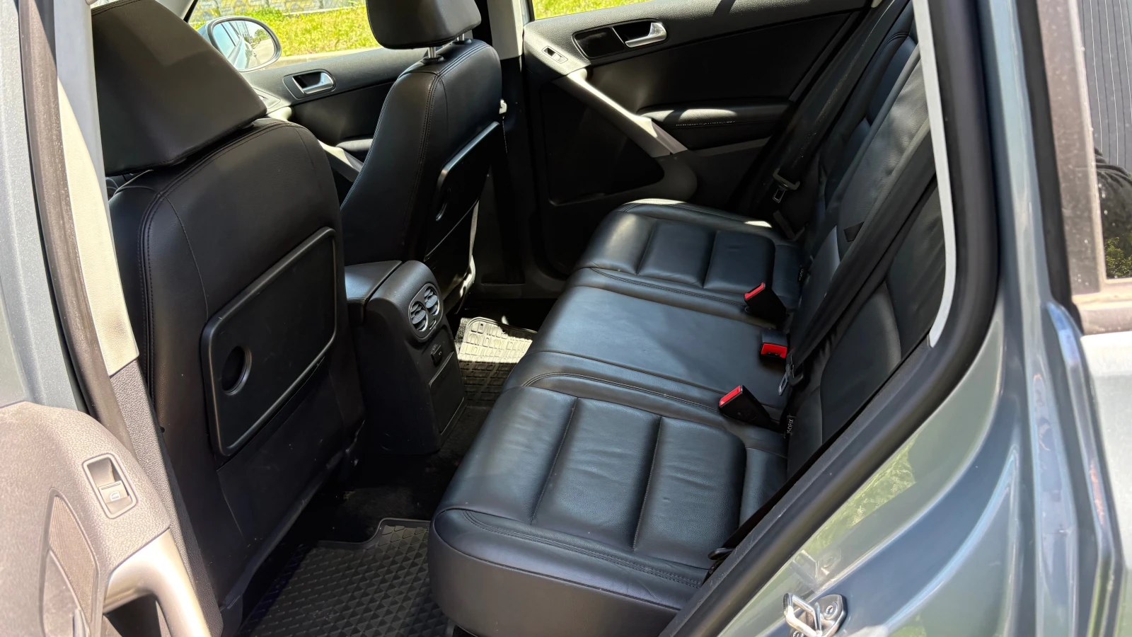 VW Tiguan NAVI-КАМЕРА, снимка 12 - Автомобили и джипове - 54600415