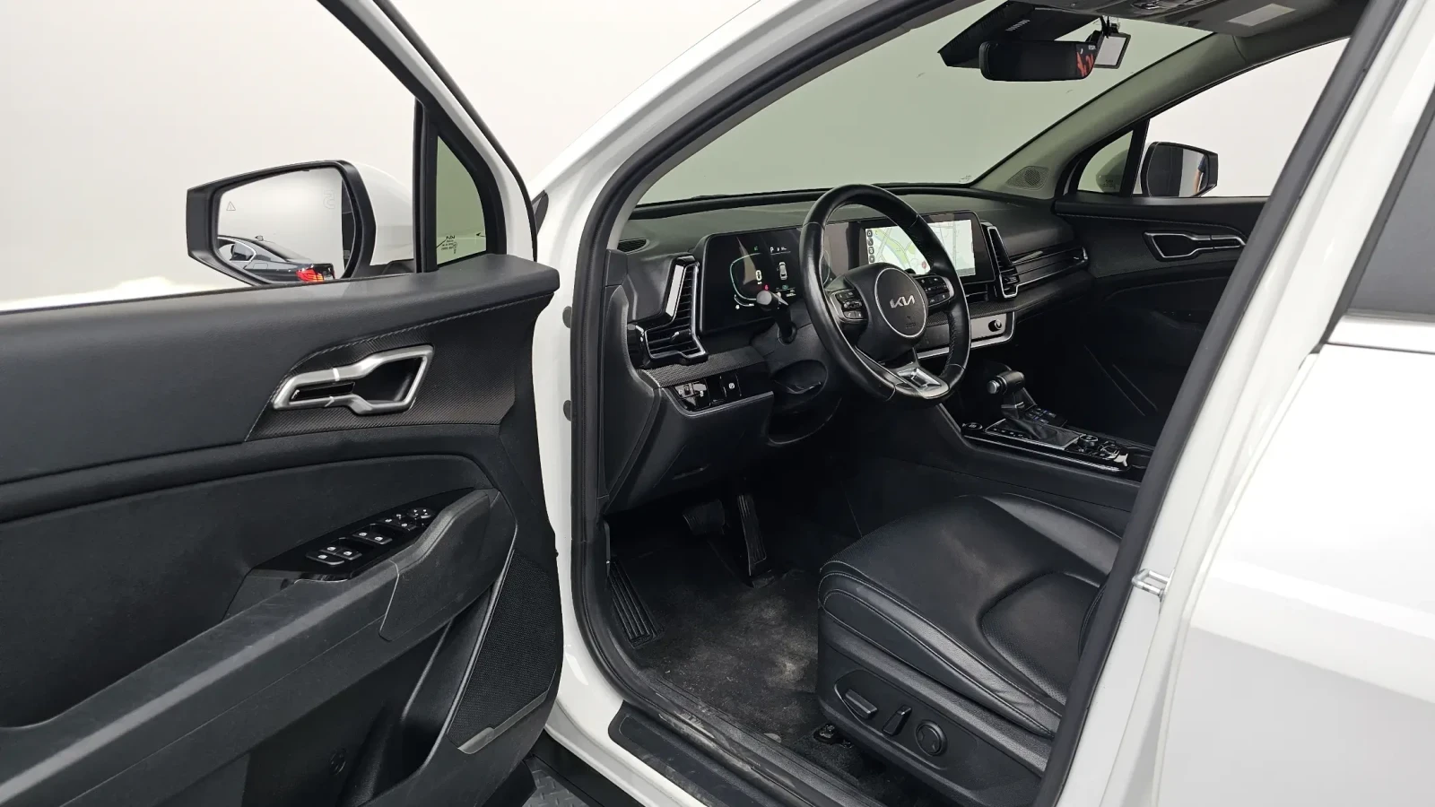 Kia Sportage ФАБРИЧНА ГАЗ* ПОДГРЕВ* ОБДУХВАНЕ* NAVI, снимка 4 - Автомобили и джипове - 55149818