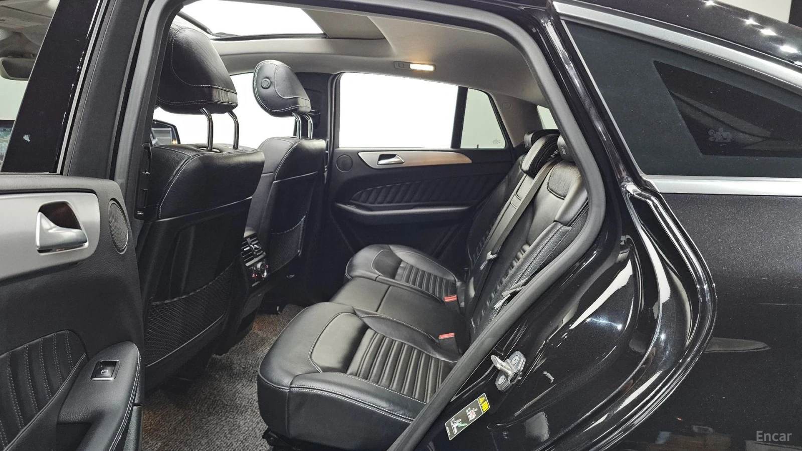 Mercedes-Benz GLE 350 4MATIC/COUPE/AMG-LINE/DRIVE-ASSISTS, снимка 15 - Автомобили и джипове - 55615363