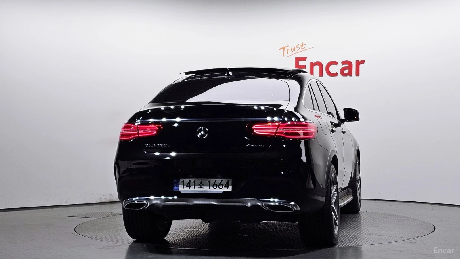 Mercedes-Benz GLE 350 4MATIC/COUPE/AMG-LINE/DRIVE-ASSISTS, снимка 4 - Автомобили и джипове - 55615363