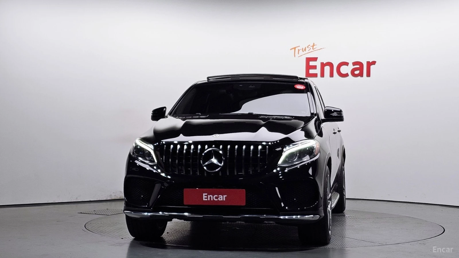Mercedes-Benz GLE 350 4MATIC/COUPE/AMG-LINE/DRIVE-ASSISTS, снимка 2 - Автомобили и джипове - 55615363