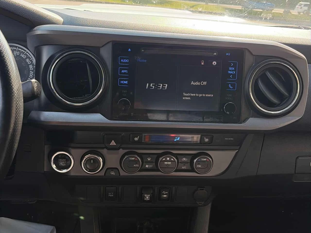 Toyota Tacoma * SR5 * ПОДГРЕВИ* КАМЕРА* ОТОРИЗИРАН ПРДАВАЧ* , снимка 10 - Автомобили и джипове - 55688931