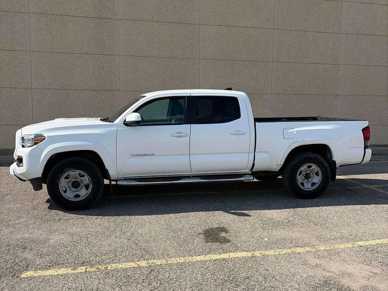Toyota Tacoma * SR5 * ПОДГРЕВИ* КАМЕРА* ОТОРИЗИРАН ПРДАВАЧ* , снимка 4 - Автомобили и джипове - 55688931