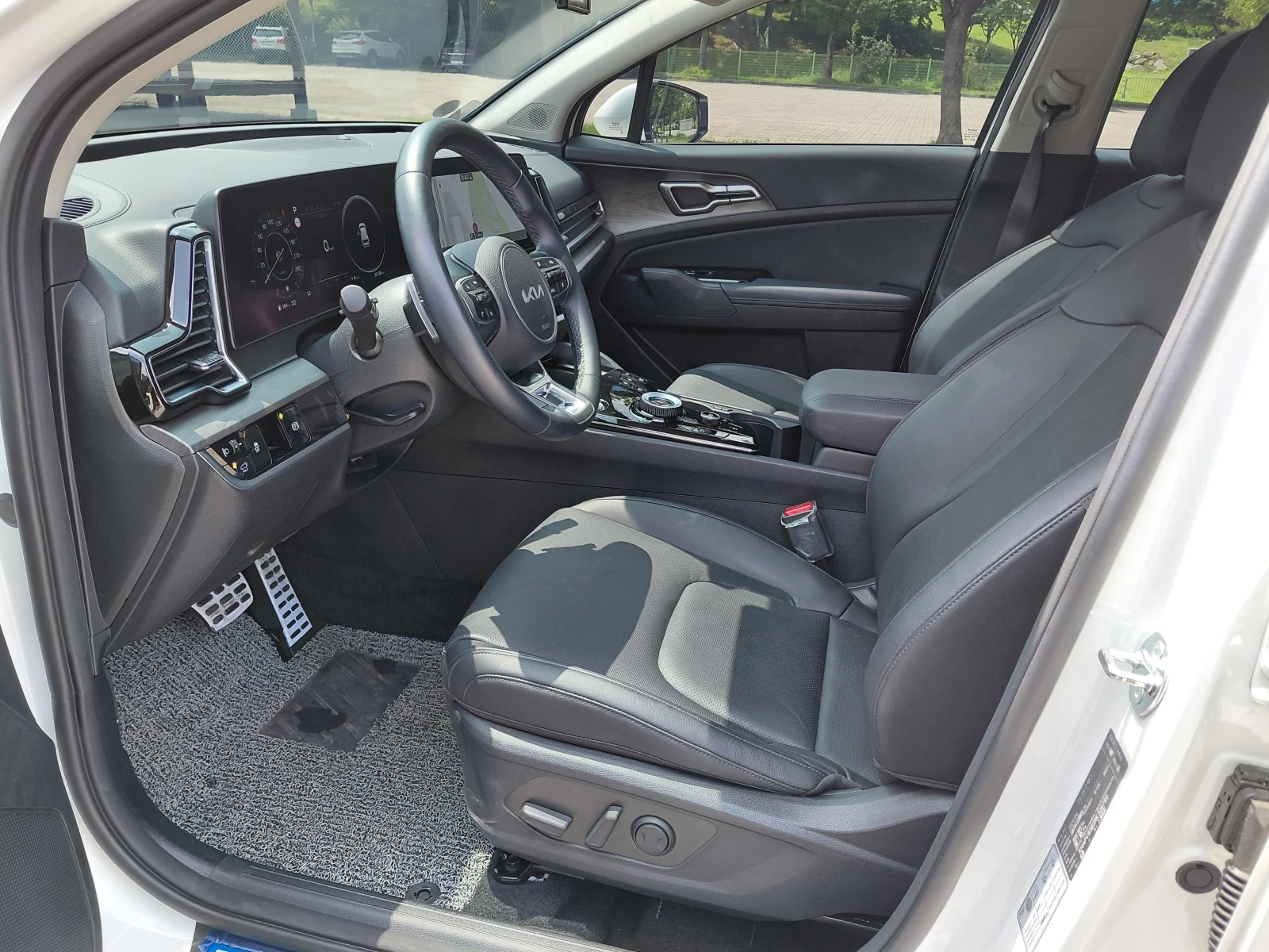 Kia Sportage 1.6 Turbo 2WD Signature autogeorge.com, снимка 7 - Автомобили и джипове - 55707738