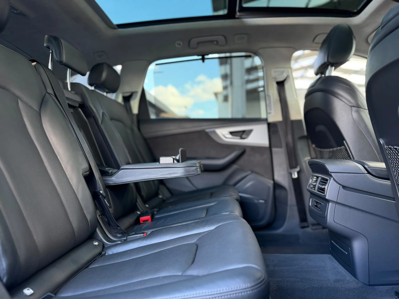 Audi Q7 / E-TRON / 374 HP / PREMIUM EDITION / BOSE / , снимка 12 - Автомобили и джипове - 56258948