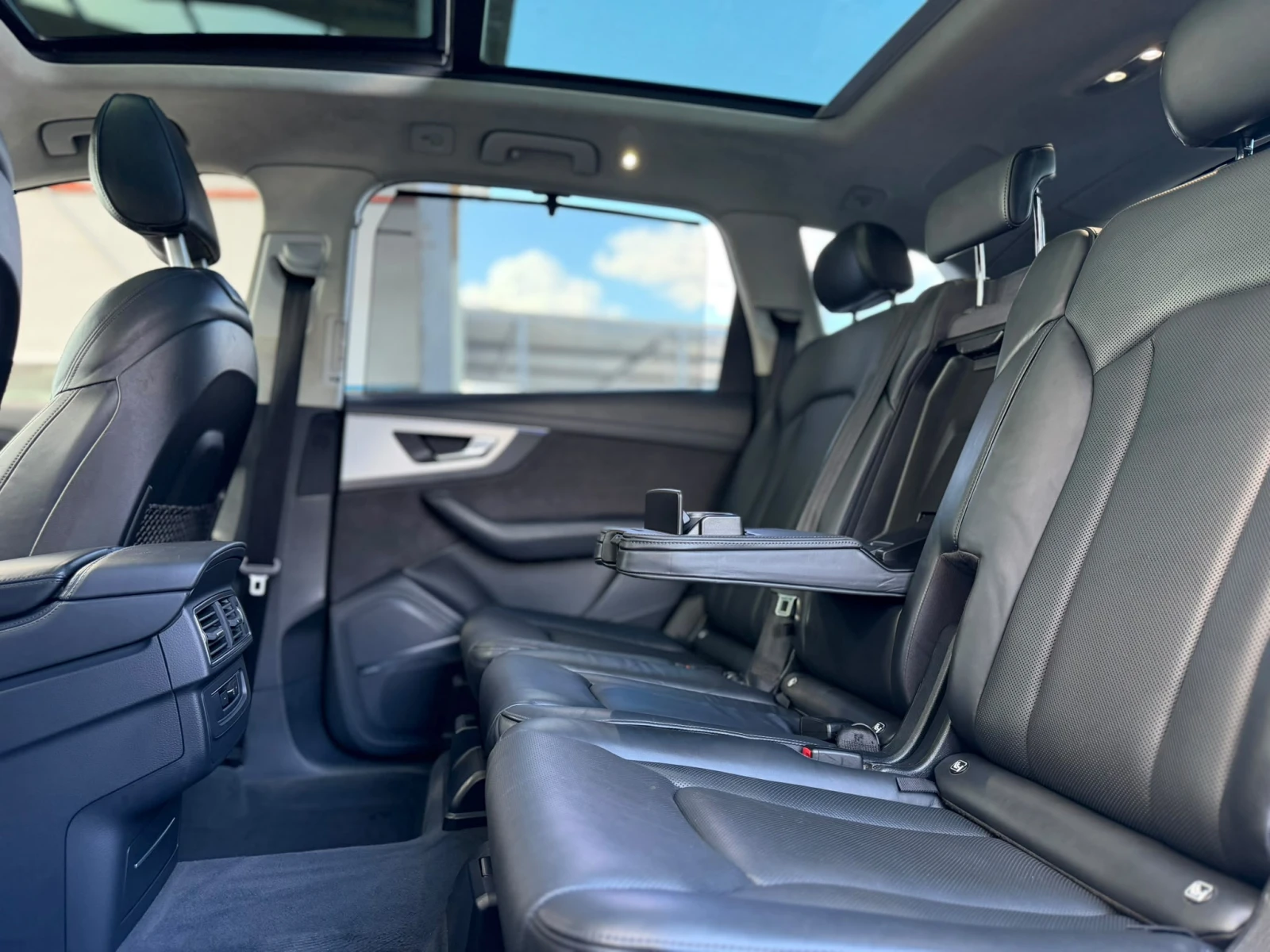 Audi Q7 / E-TRON / 374 HP / PREMIUM EDITION / BOSE / , снимка 10 - Автомобили и джипове - 56258948