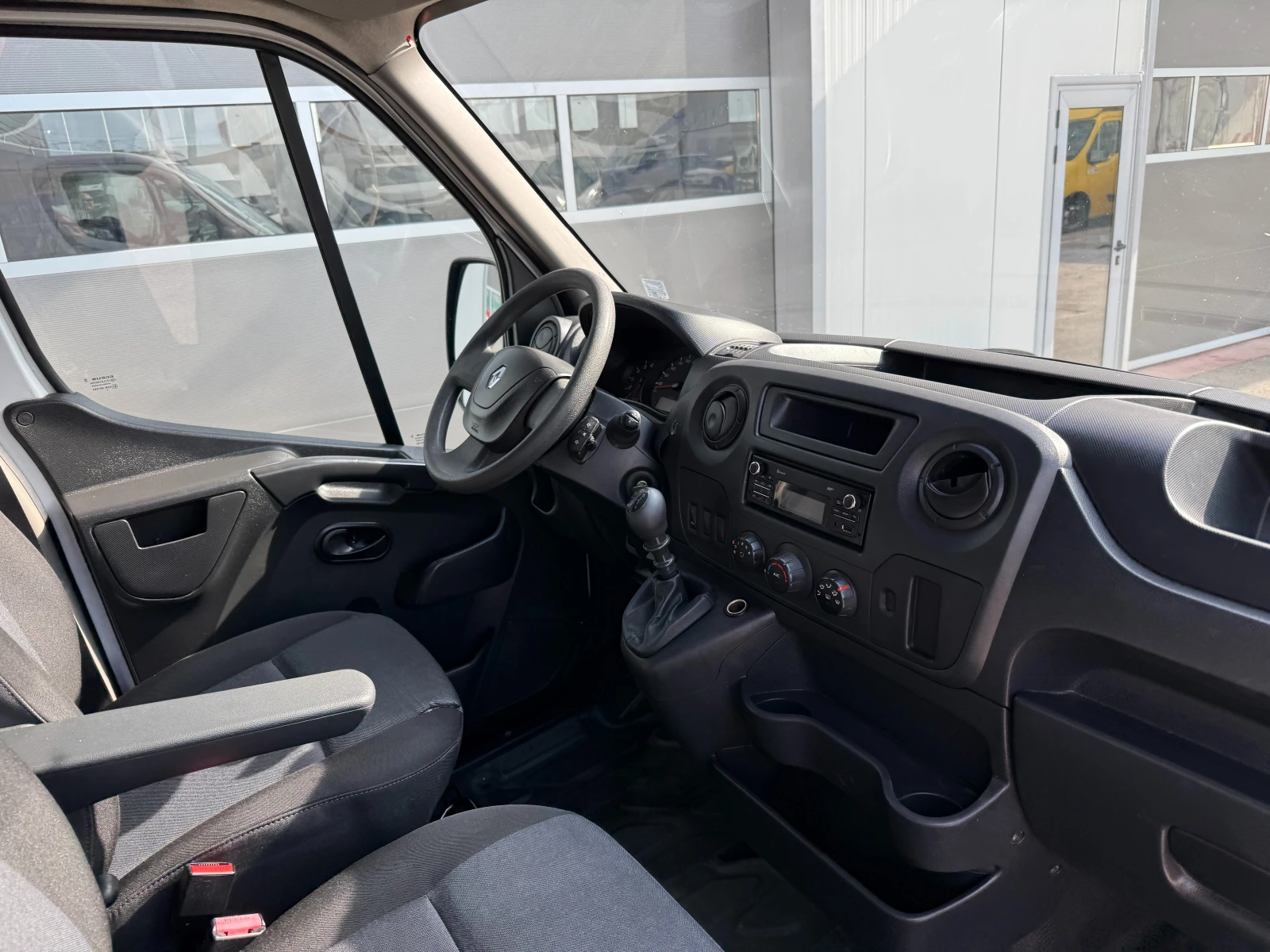 Renault Master 2.3 - изображение 10