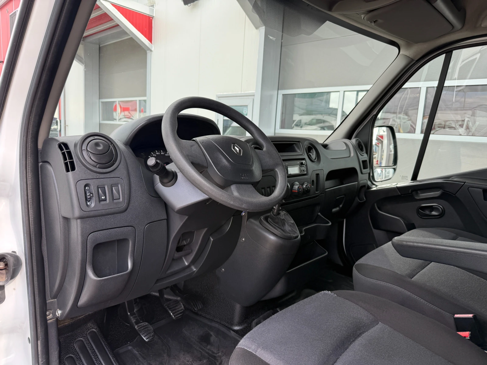 Renault Master 2.3 - изображение 8