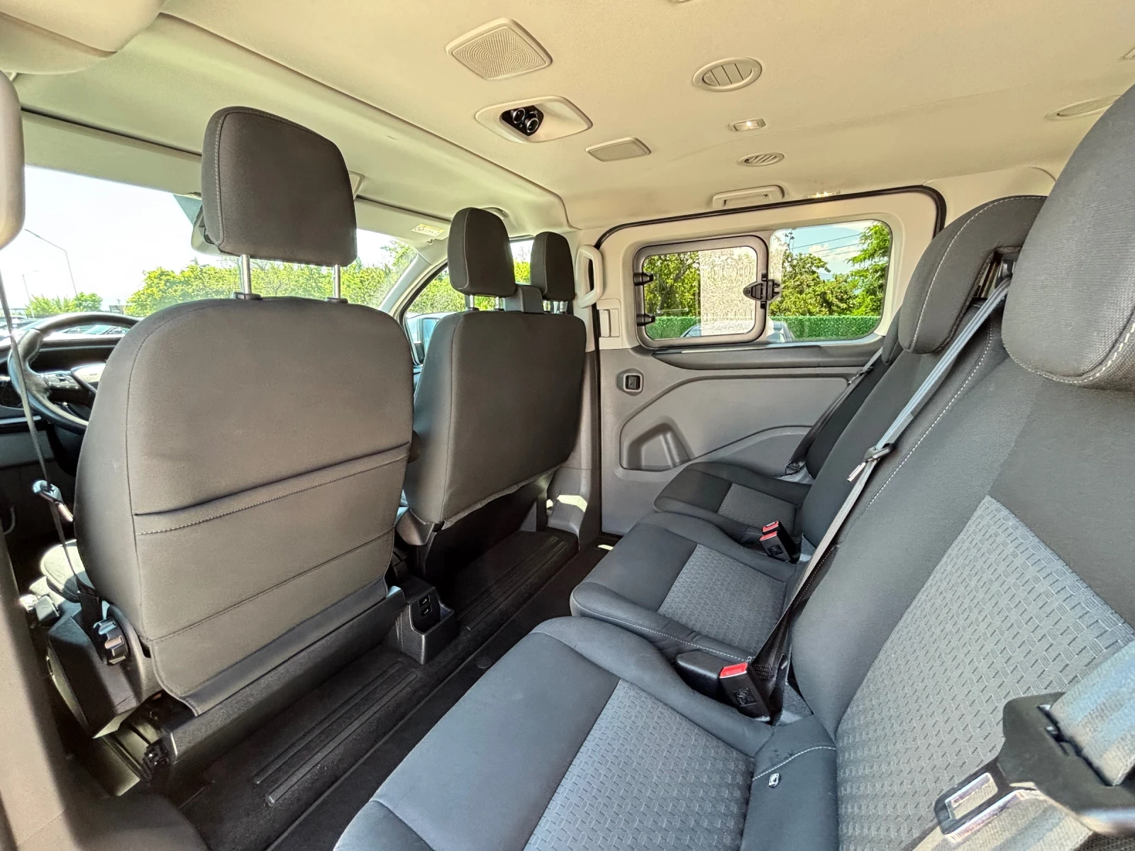 Ford Tourneo CUSTOM/2.0/АВТОМАТИК/ПОДГРЕВ/КАМЕРА/ЕВРО 6, снимка 8 - Бусове и автобуси - 54869969
