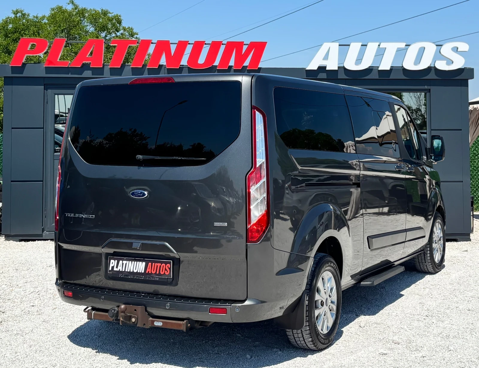 Ford Tourneo CUSTOM/2.0/АВТОМАТИК/ПОДГРЕВ/КАМЕРА/ЕВРО 6, снимка 13 - Бусове и автобуси - 54869969