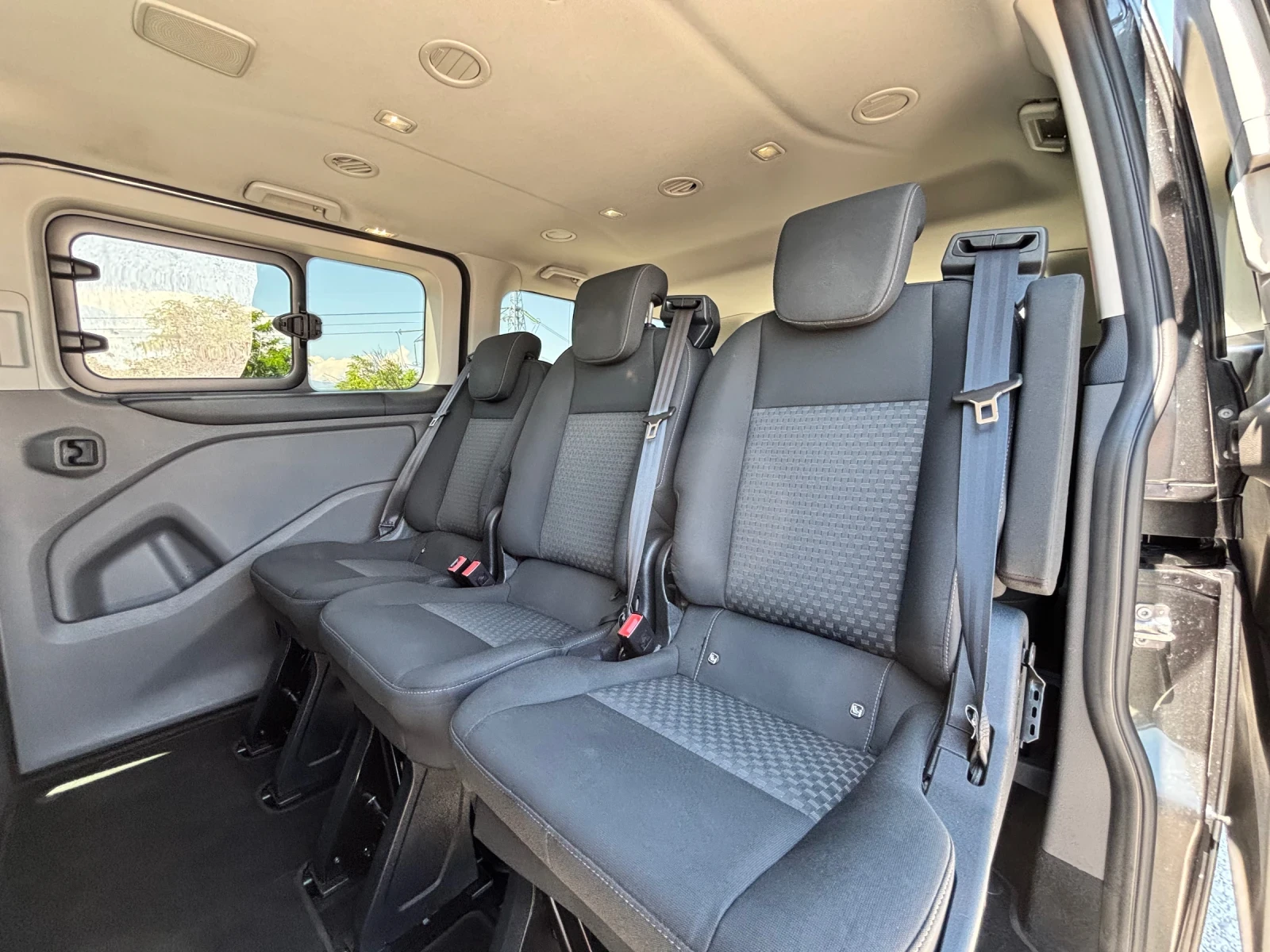 Ford Tourneo CUSTOM/2.0/АВТОМАТИК/ПОДГРЕВ/КАМЕРА/ЕВРО 6, снимка 7 - Бусове и автобуси - 54869969