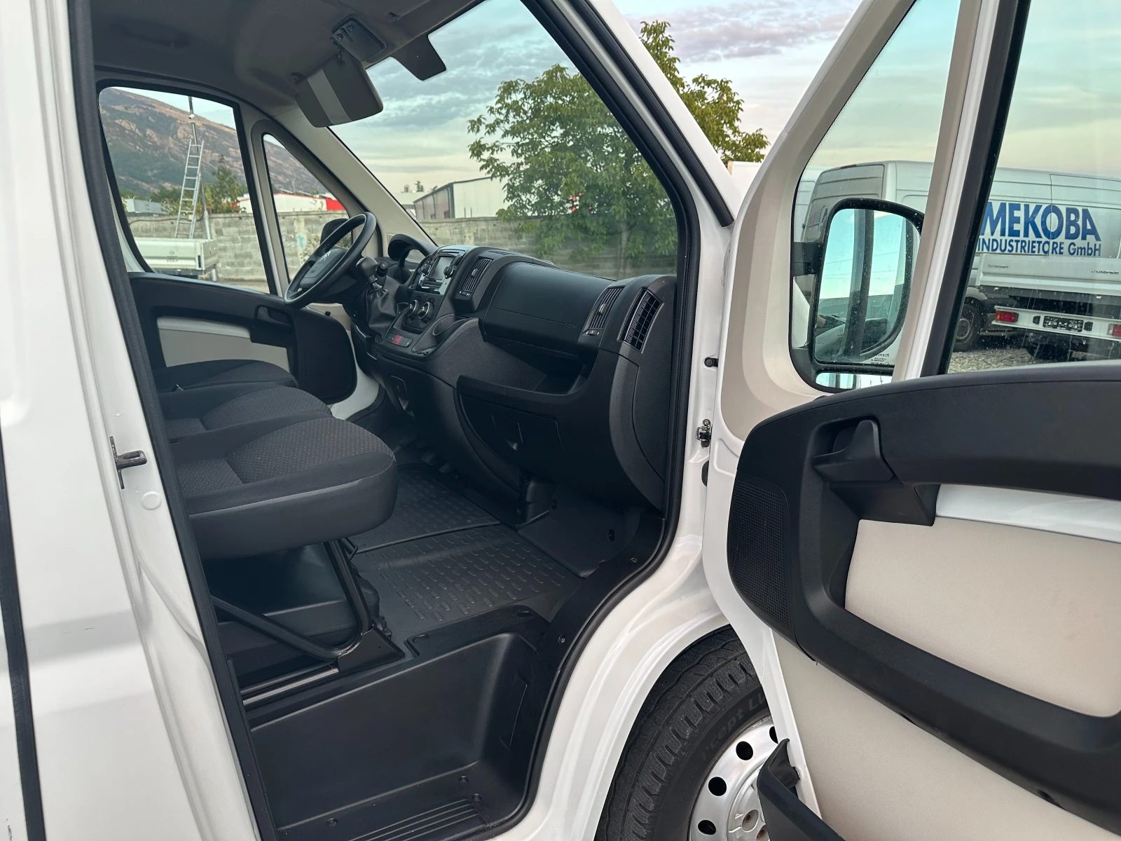 Citroen Jumper klimatronik/navi/full, снимка 8 - Бусове и автобуси - 56231119