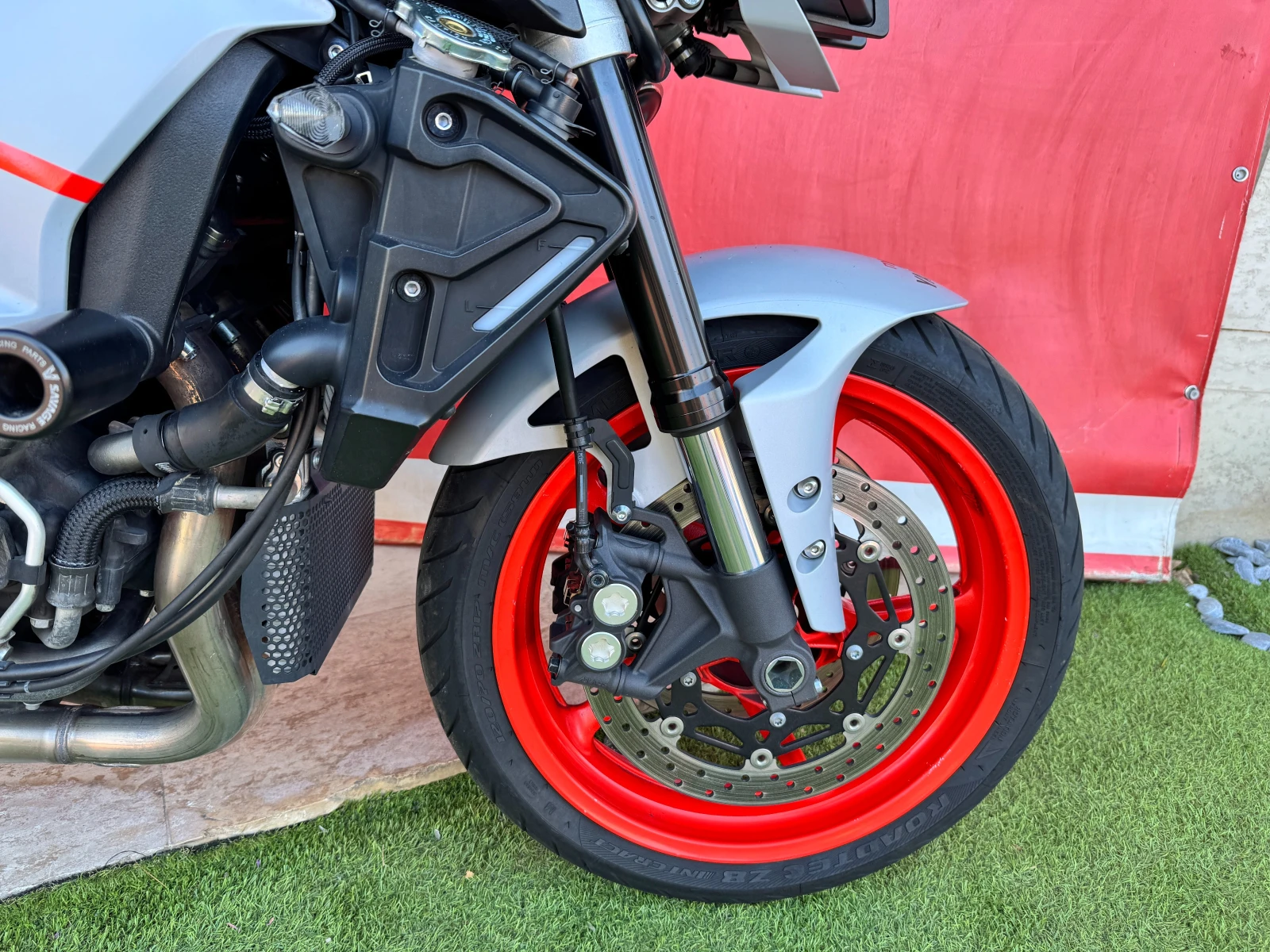 Yamaha Mt-10 2020 Termignioni, снимка 8 - Мотоциклети и мототехника - 56592272