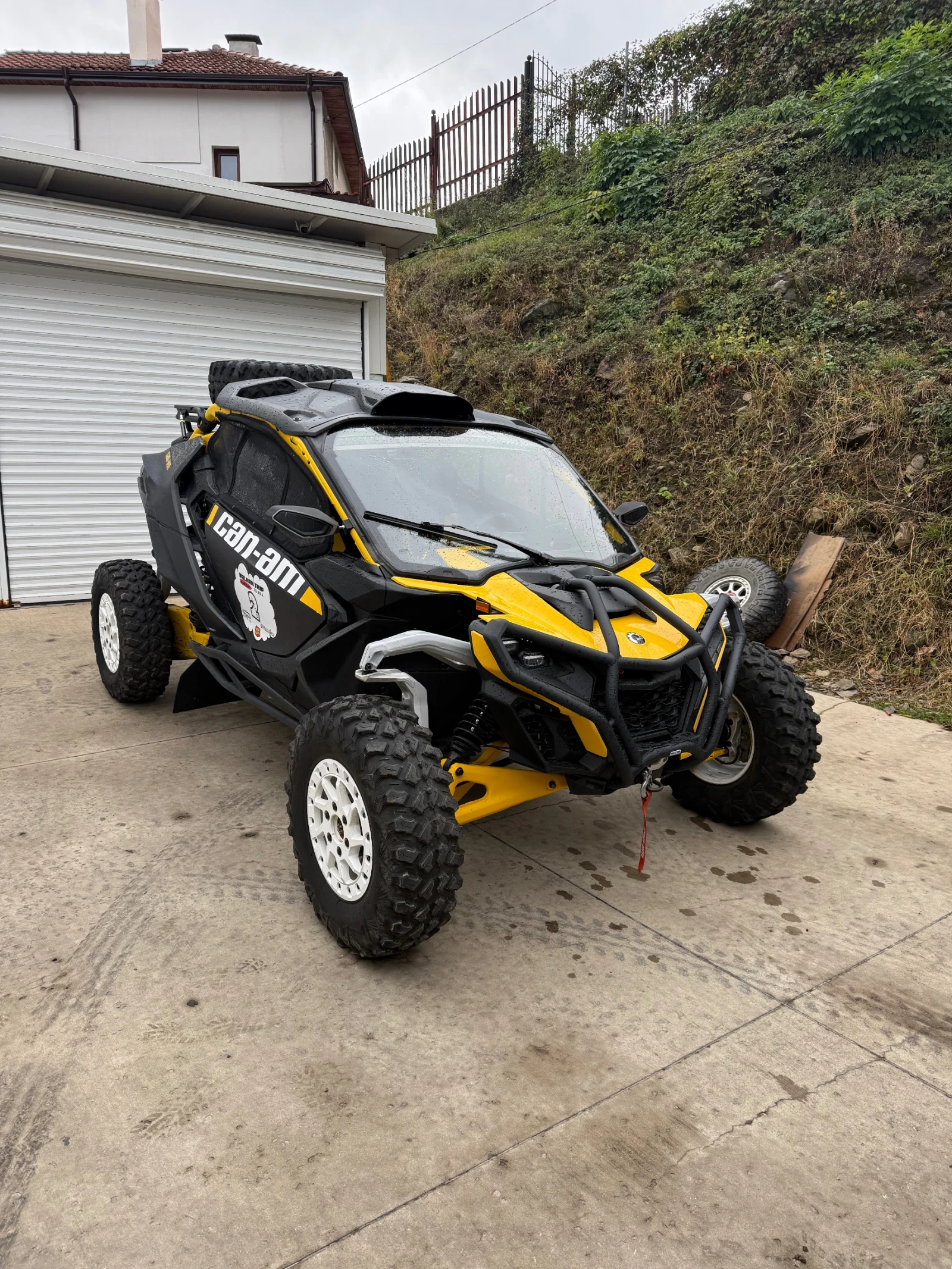 Can-Am Maverick R XRS SAS