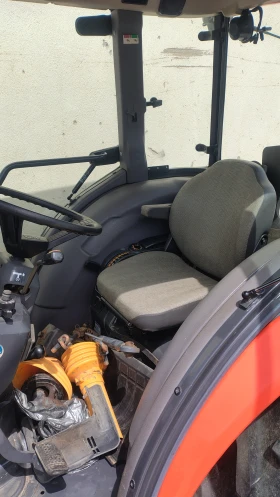 Трактор Kubota, снимка 6