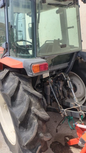 Трактор Kubota, снимка 1
