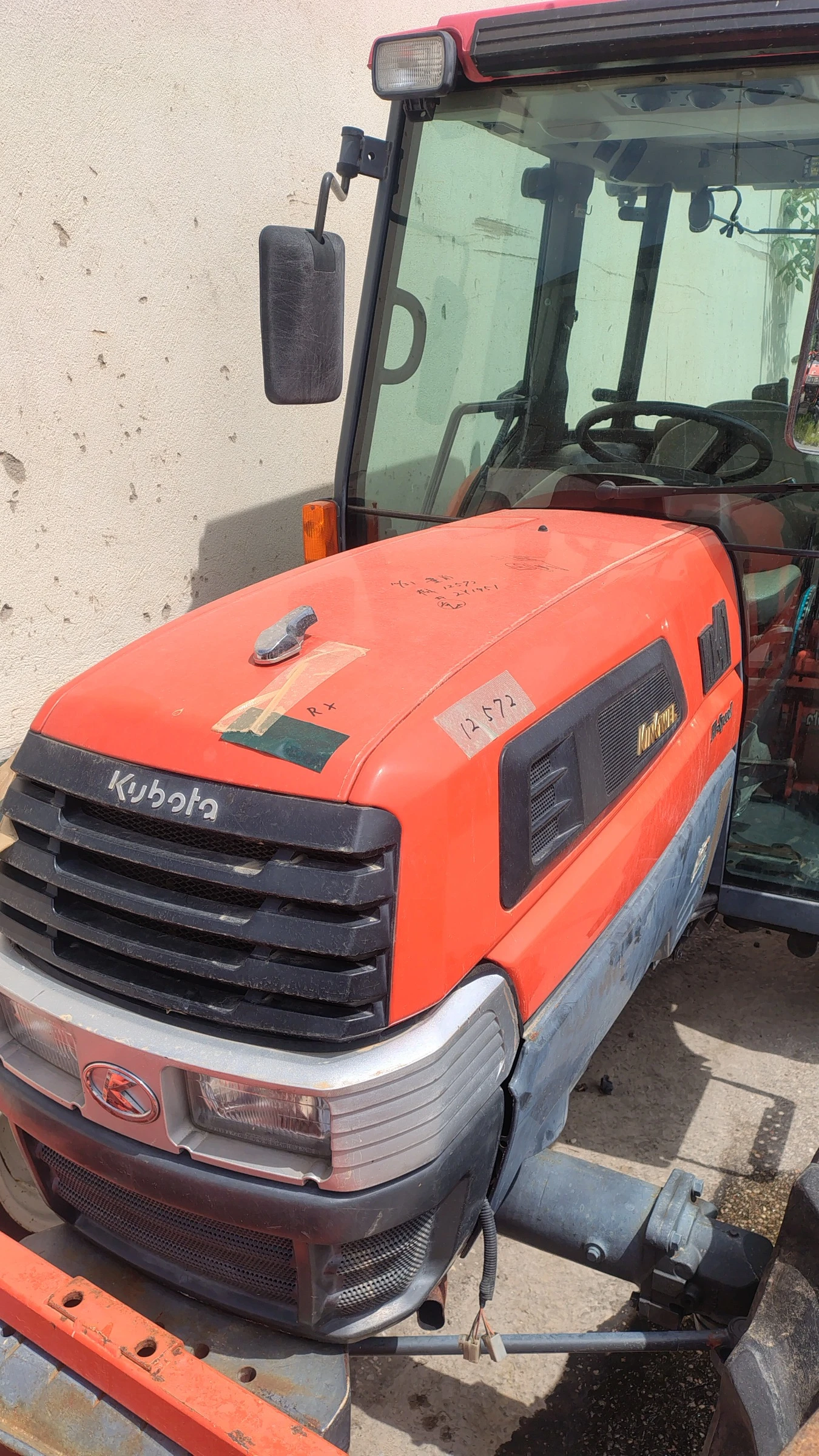 Трактор Kubota, снимка 11 - Селскостопанска техника - 54261640