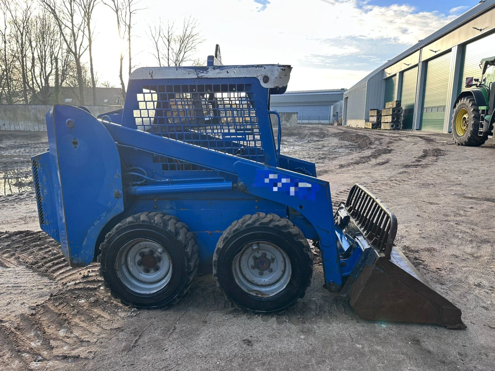 Мини челни товарачи Bobcat Thomas