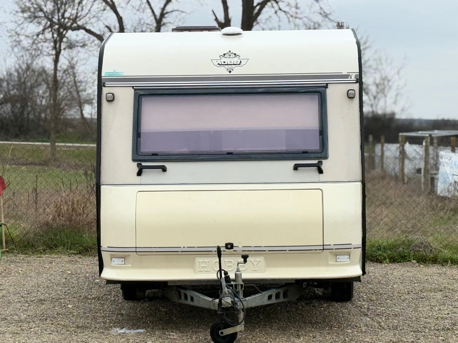 Каравана Hobby DeLux, снимка 2 - Каравани и кемпери - 54002948