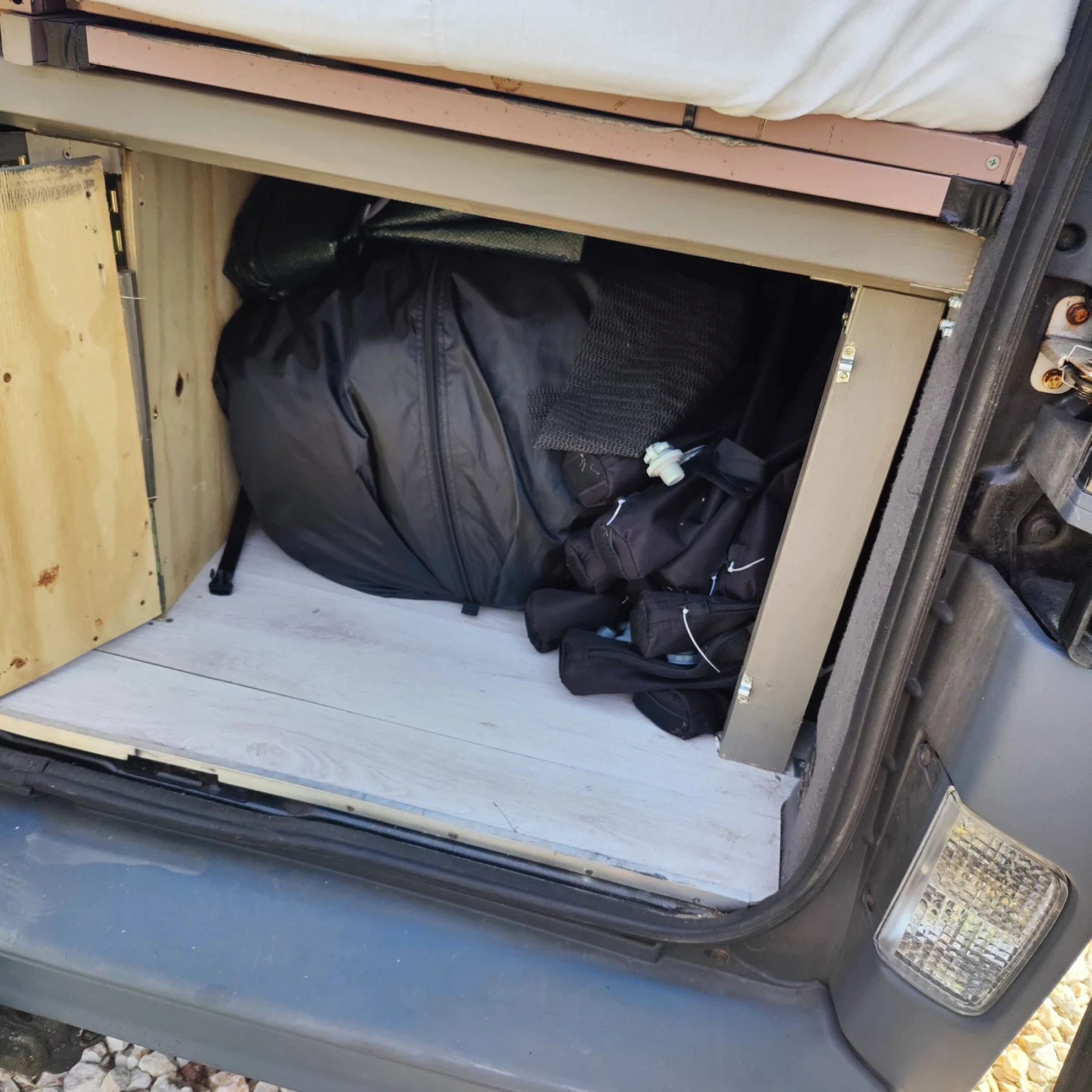 Кемпер Други Vivaro Wind traveler, снимка 12 - Каравани и кемпери - 55849481