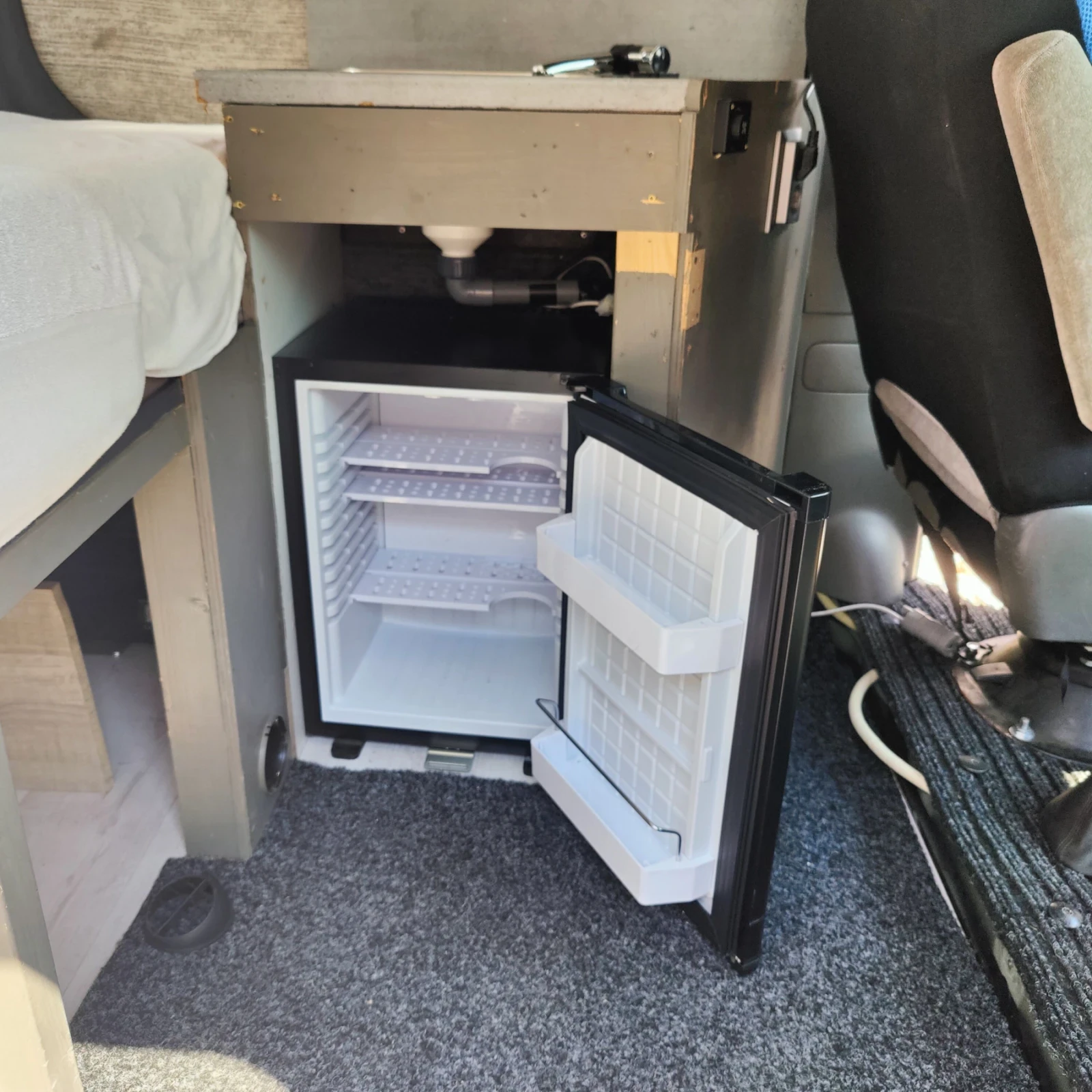 Кемпер Други Vivaro Wind traveler, снимка 7 - Каравани и кемпери - 55849481