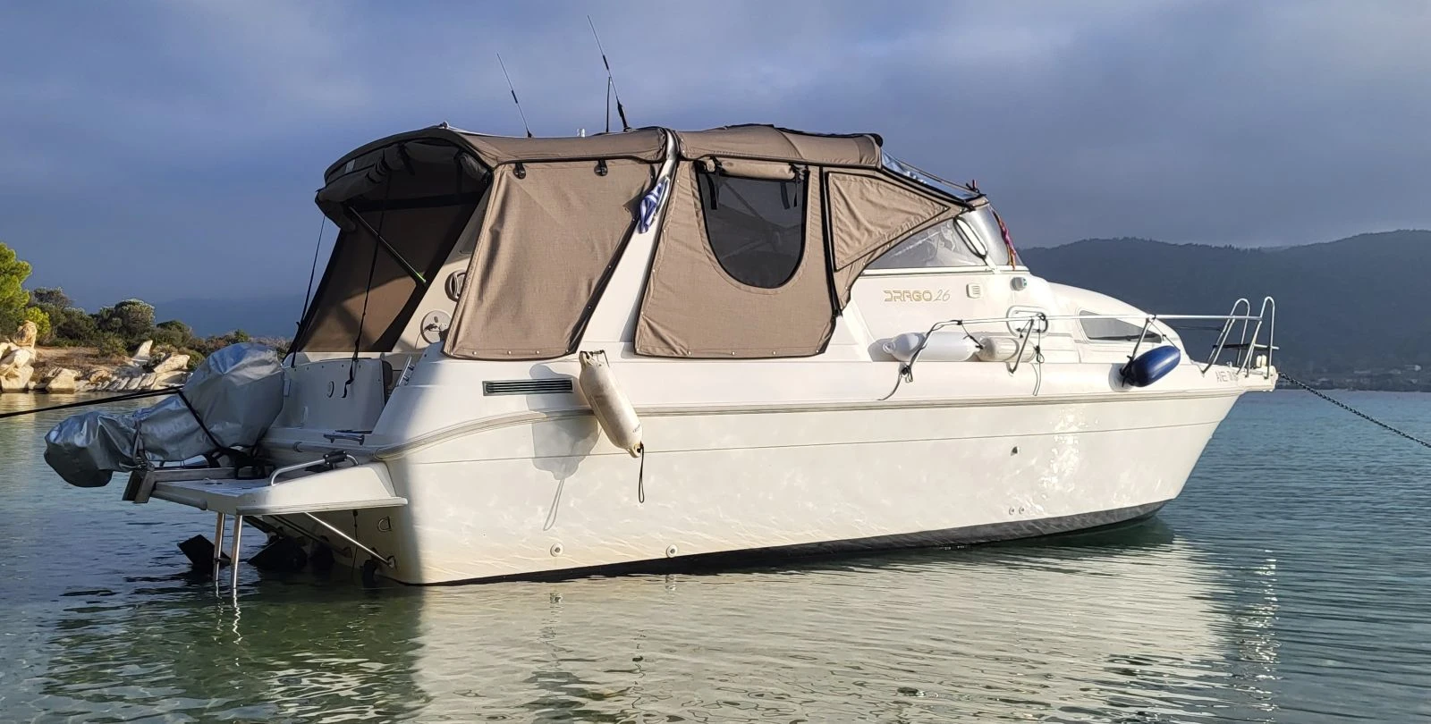 Моторна яхта Drago Boats 26, снимка 2 - Воден транспорт - 54719309